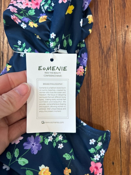 Eomenie Floral Square-Neck One-Piece Swimsuit - XXL - Picture 6 of 9
